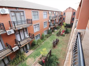 1 Bed Apartment in Langenhoven Park