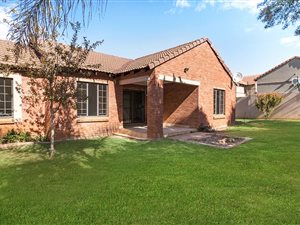 3 Bed Townhouse in Moreleta Park