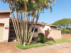 4 Bed Apartment in Veld En Vlei