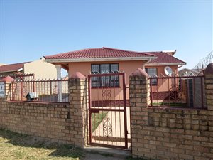 3 Bed House in Tyu Tyu