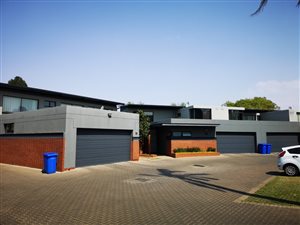 4 Bed Cluster in Waterkloof Ridge