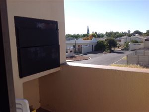 2 Bedroom Apartment in Somerset West Central