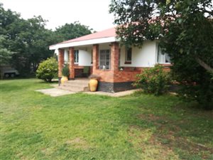 4.5 ha Farm in Homestead Apple Orchards