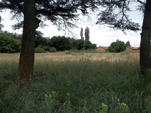 1200 m² Land available in Kookrus