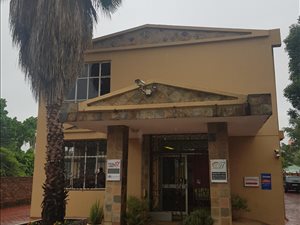 500 m² Commercial space in Hatfield