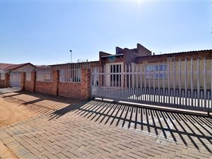 7 Bed House in Beyers Park