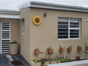 3 Bed House in Strand South