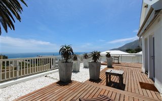 4 Bedroom House in Camps Bay