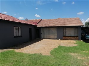6 Bed House in Dalpark