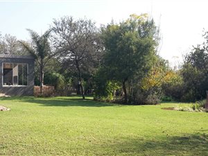 2.3 ha Farm in Kameelfontein and surrounds