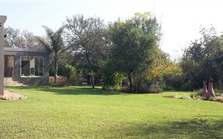 2.3 ha Farm in Kameelfontein and surrounds