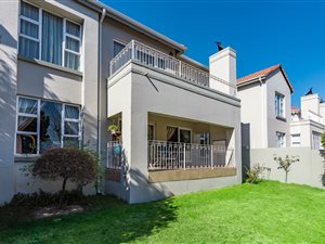 3 Bed House in Honeydew Manor