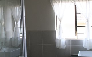 3 Bedroom Apartment in Bellairspark