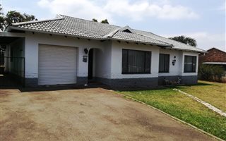 3 Bedroom House in Bellevue