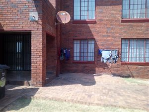 3 Bed Apartment in Elandspark