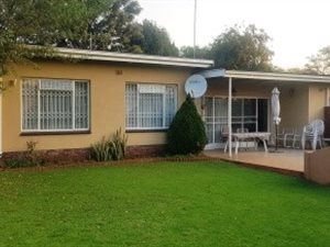 3 Bed House in Bronberrick