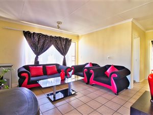 2 Bed Townhouse in Esther Park