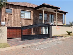 5 Bed House in White River