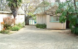 3 Bedroom House in Fontainebleau