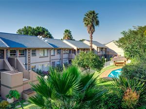 2 Bed Apartment in Constantia Kloof