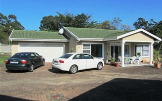 3 Bedroom Townhouse in Uvongo