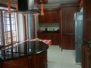 5 Bed House in Meerensee