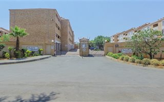 2 Bedroom House in Wilro Park