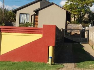 3 Bed Flat in Clayville