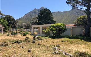 365 m² Land available in Kleinmond