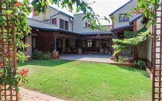 5 Bedroom House in Heritage Hill