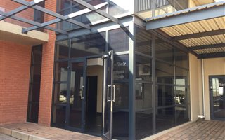 177 m² Commercial space in Irene