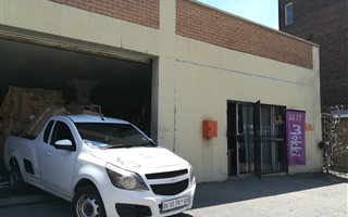 838 m² Industrial space in Wynberg