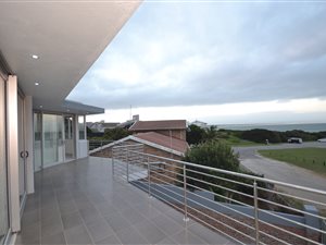 7 Bed House in Wavecrest