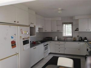 4 Bed House in Reservoir Hills