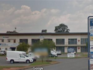 97 m² Commercial space in Driehoek