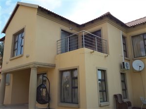 4 Bed House in Noordwyk