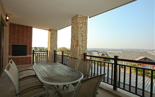 2 Bedroom Apartment in Waterfall Estate