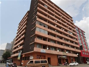 1 Bed Apartment in Johannesburg Central and CBD