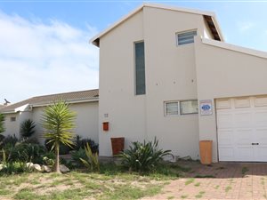 3 Bed House in Langebaan North