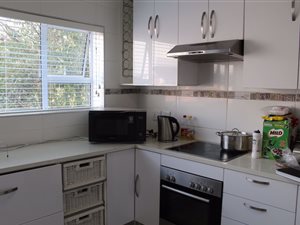 2 Bed Apartment in Cyrildene