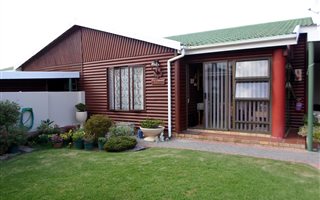 1 Bedroom Townhouse in Hartenbos
