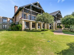 1 Bed Apartment in Waterfall Hills Mature Lifestyle Estate