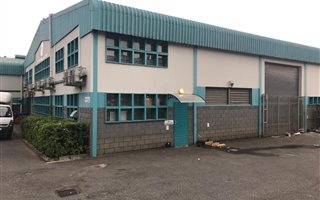 324 m² Commercial space in Springfield Park
