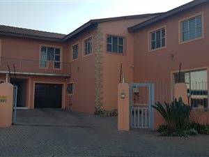 6 Bed House in Rynsoord