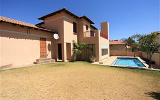 3 Bedroom Cluster in Muldersdrift
