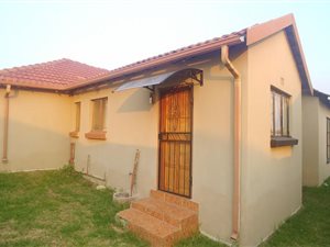 4 Bed House in Tasbet Park