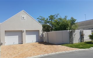 4 Bedroom House in Sunningdale
