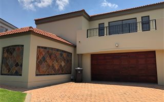 5 Bedroom Duplex in Kyalami