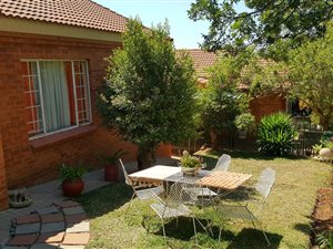 3 Bed Townhouse in Elandsrand