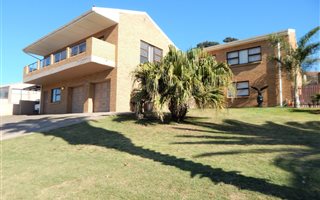 7 Bedroom House in Bay View